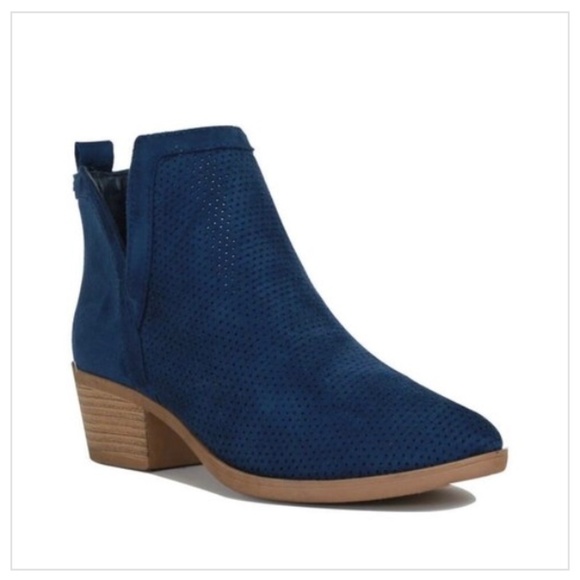 Shoes - Navy Pull On Bootie 1 left